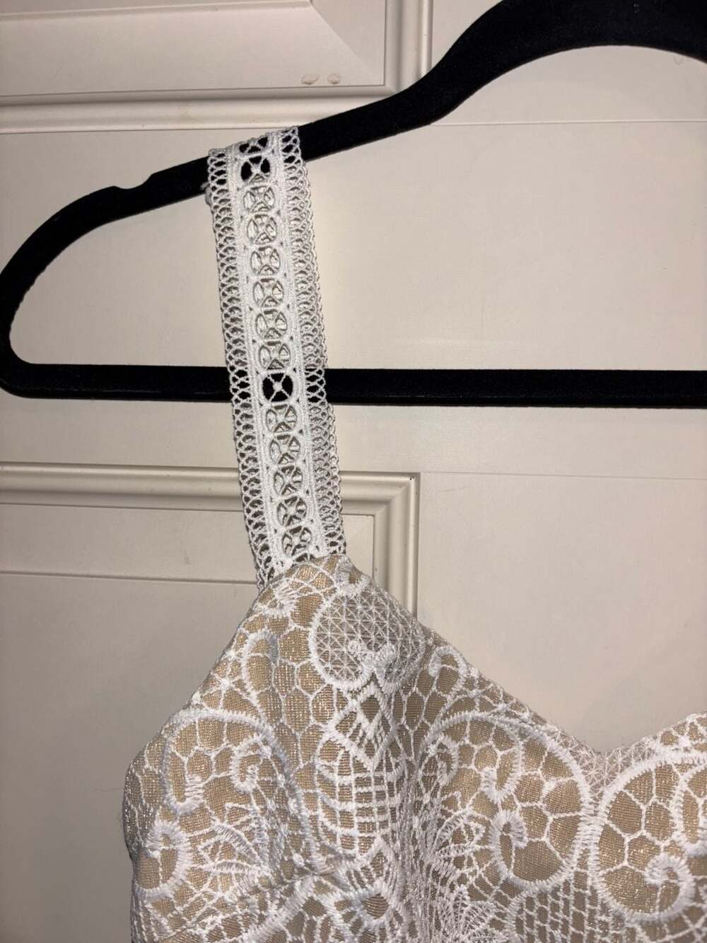Velvi White Lace High-Low Ruffle Midi Dress Size 4 - Picture 3 of 6